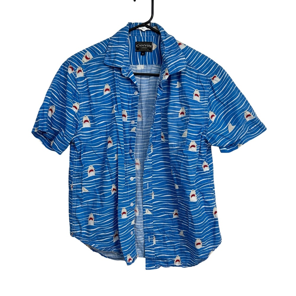 Canyon Creek Shark Print Short Sleeve Button Down Shirt S Blue‎ Beachy Nautical